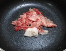 牛肉と麩の煮物　調理②