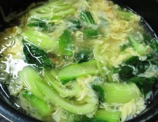 青梗菜とにんじんのスープ　調理②