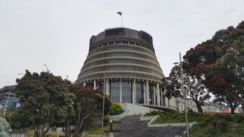 ウェリントン観光 ニュージーランドの首都はオークランドではなくウェリントンです タウポ経由ウェリントン旅行17年12月