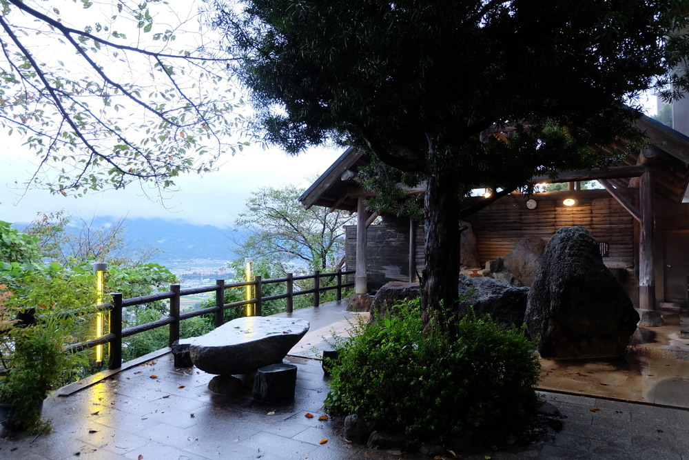 原鶴温泉27 露天風呂と景色
