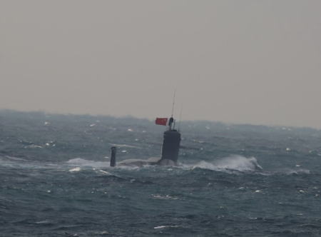 中国外務省の報道官、沖縄・尖閣諸島周辺の接続水域で中国の潜水艦が航行した件について「潜水艦については把握していない。日本は島の問題で揉め事を起こすのをやめろ」と主張