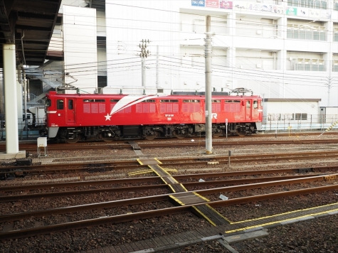 JR貨物 EF81 98 電気機関車【水戸駅】