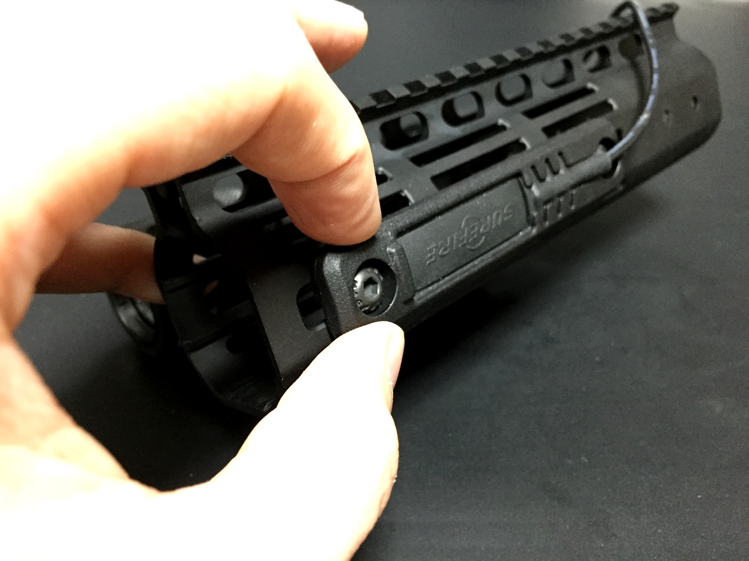 20 M-LOK MAGPUL Tape Switch Mounting Plate for Surefire ST Polymer MADE IN USA マグプル 実物 本家 テープ リモート スイッチ