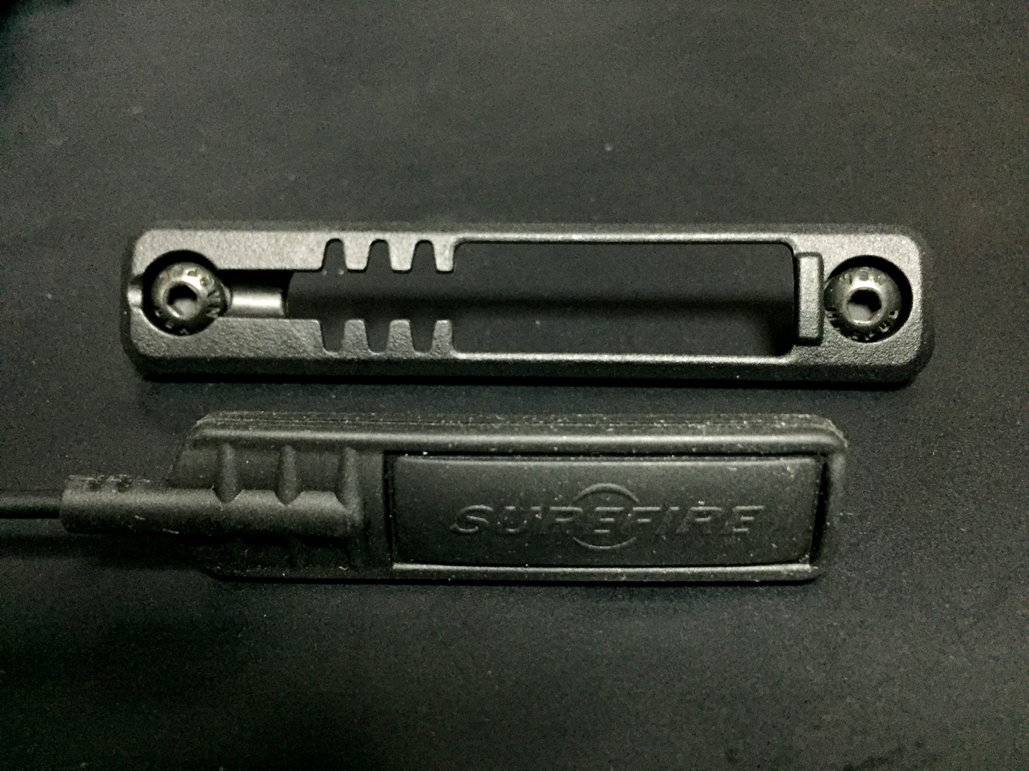 10 M-LOK MAGPUL Tape Switch Mounting Plate for Surefire ST Polymer MADE IN USA マグプル 実物 本家 テープ リモート スイッチ