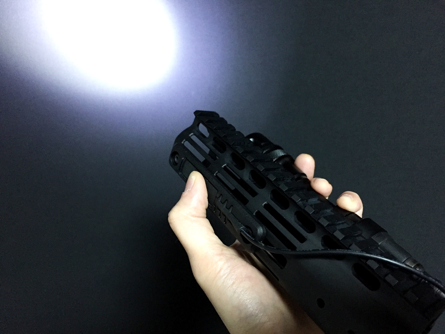 25 M-LOK MAGPUL Tape Switch Mounting Plate for Surefire ST Polymer MADE IN USA マグプル 実物 本家 テープ リモート スイッチ