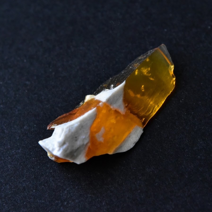 オレンジオパール 北海道紋別市産 ｇ/原石・鉱物   天然石